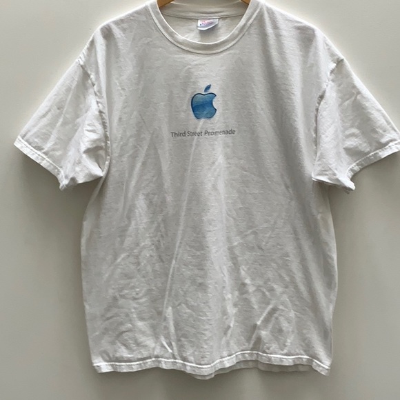 Vintage Apple t shirt Designed by Apple in California really good condition - Picture 1 of 5